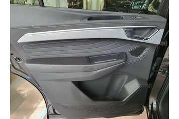 Talagon  Luxury Wonderland Pro 7 seats Черный Deep перламутр 2023