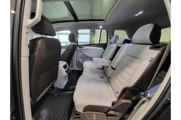 Talagon  Luxury Wonderland Pro 7 seats Черный Deep перламутр 2023