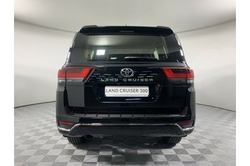 Land Cruiser 300 GR Sport Черный 