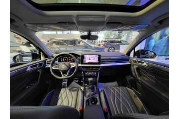 TIGUAN Long330 Черный Deep перламутр 2023