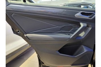 TIGUAN Long330 Черный Deep перламутр 2023