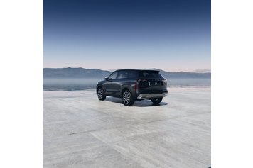 J7 Lifestyle CRYSTAL BLACK 2024